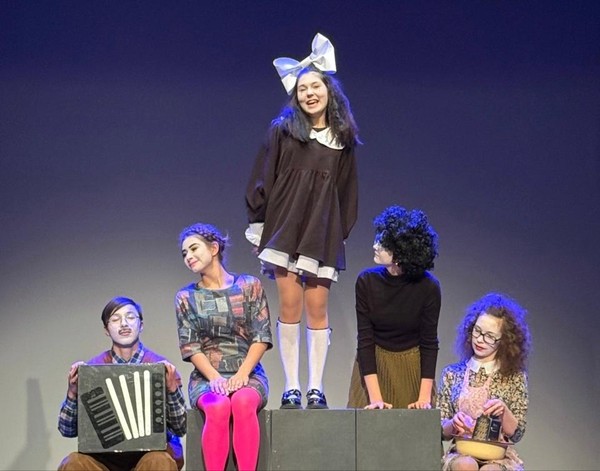 Спектакль «Киндер Вундер»