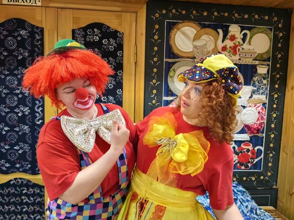 Ириска и Клёпа приглашают