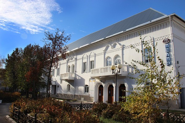 Спектакль «Иван Васильевич меняет профессию»