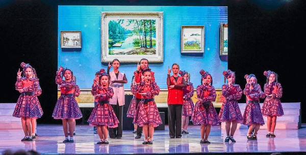 Мюзикл «Все еще будет!»