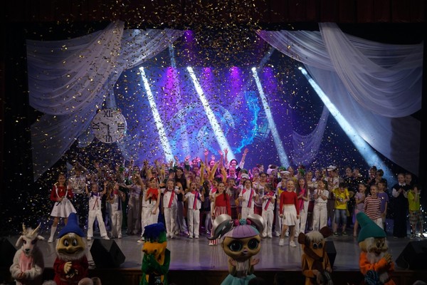 Юбилейный концерт творческих коллективов ДКиТ «Торфяник» «Нам 40. Книга достижений!»