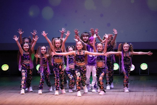 Концерт вокальной студии «Карамельки» «Нас миллионы сердец»