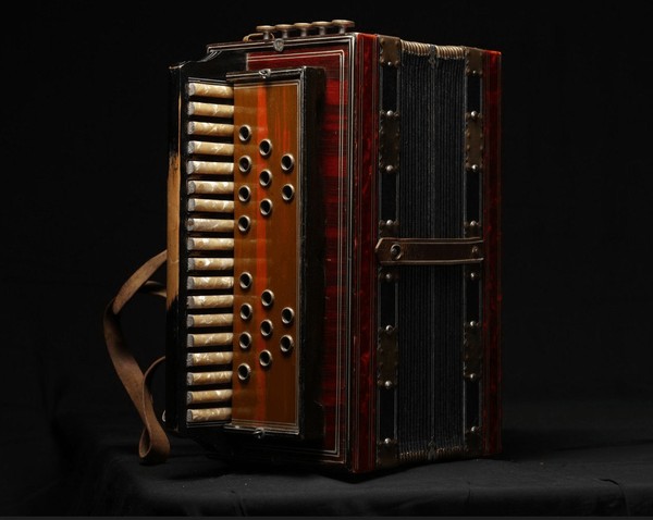 Выставка «Адыгская гармошка. Голос и судьба»