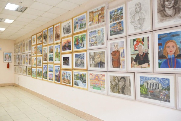 Открытие выставки художественных работ «Бог дал огонь их сердцу, свет уму»