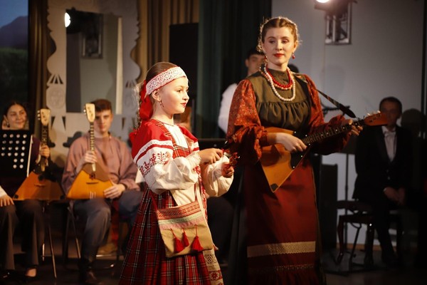 Тематический концерт «Играйте, гусли»
