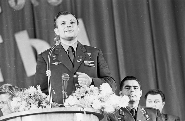 Выставка «От 'Востока' до 'Зенита'»