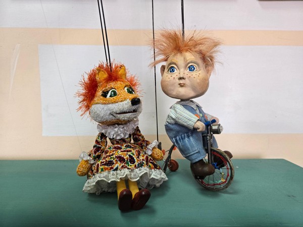 Спектакль «Как Андрюшка гусенка Кузю пас»