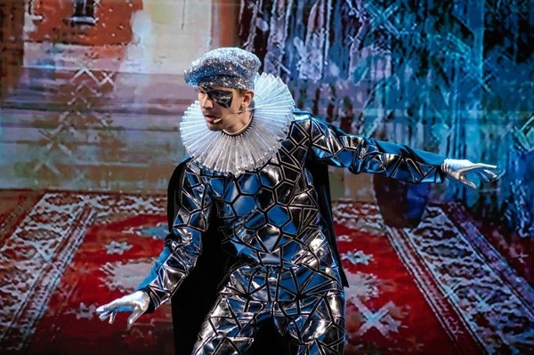 Музыкальная сказка «По ту сторону зеркала»