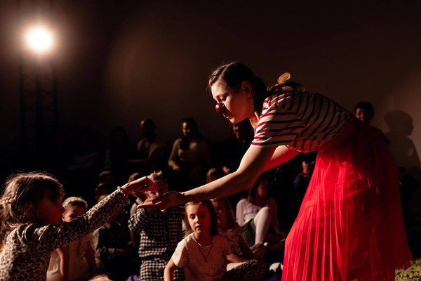 Спектакль «Волшебный сундук потерянного смеха»