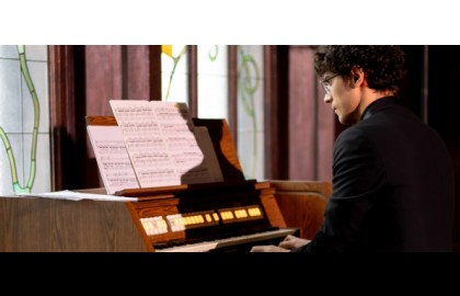 Утро в Особняке. Кофе, друзья, орган