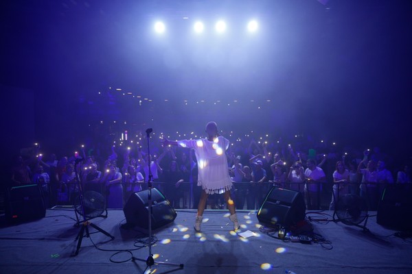 Золотые хиты 90-х и 2000-х