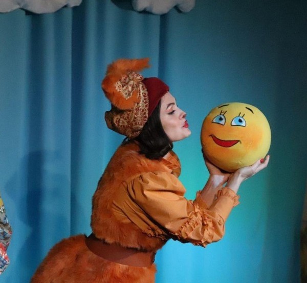 Спектакль «Лисичкины сказки»