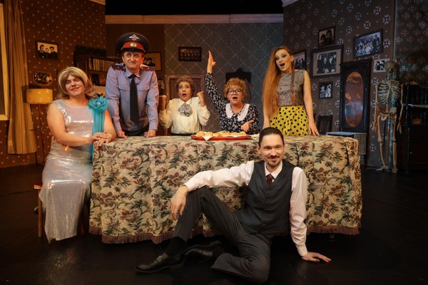 Спектакль «Тетки. Семейка Краузе»