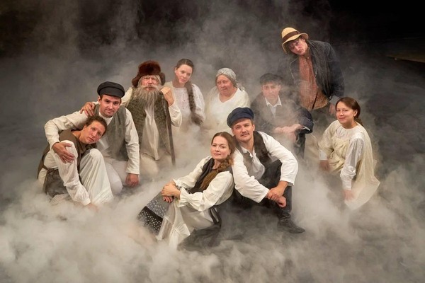 Спектакль «Одна абсолютно счастливая деревня»