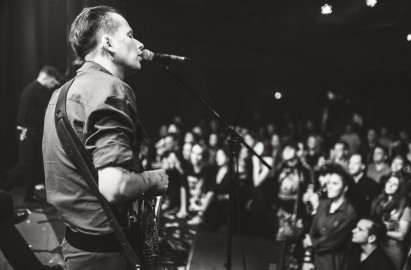 Капитан Ненавидит Море, Запад-81, вещивкартоннойкоробке