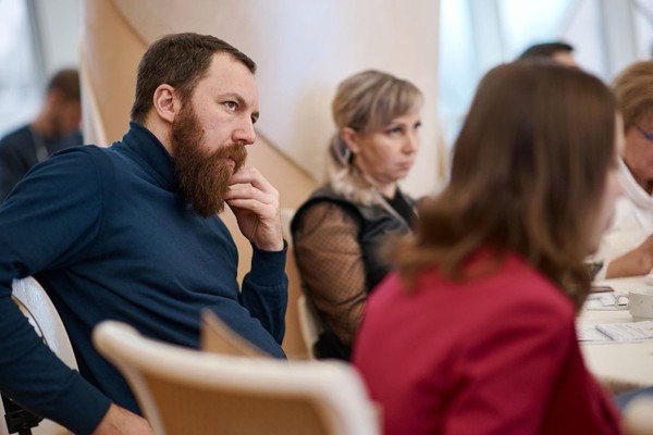 Программа «Прогулки с антикваром. Красный город в белом»