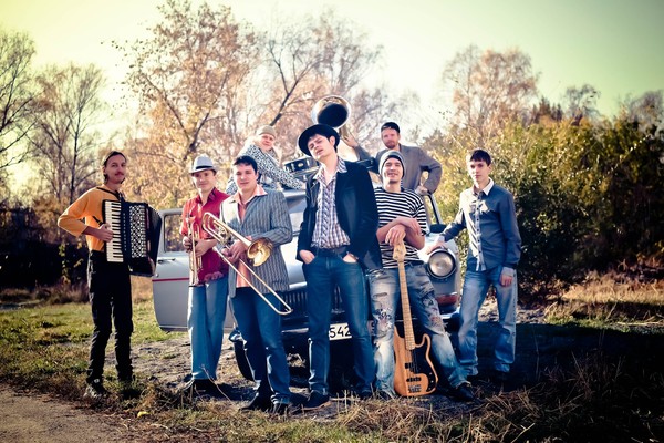 Рви меха — оркестр