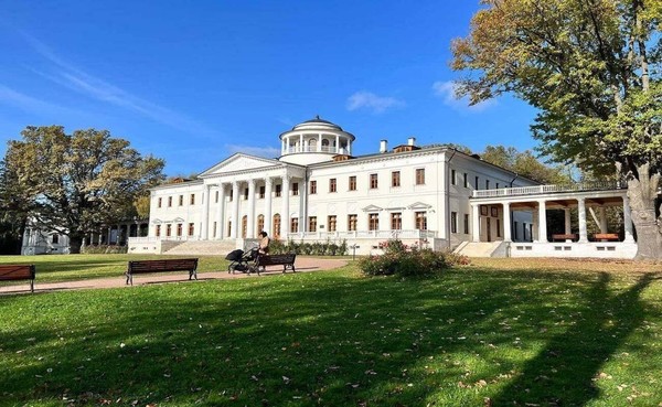 «Дорогая, сядем рядом…»