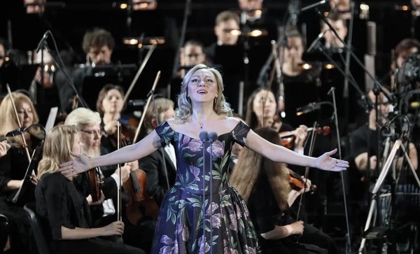 Кто-то мне судьбу предскажет