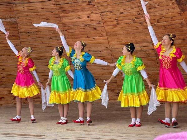 Народные гуляния «Встреча северной весны»