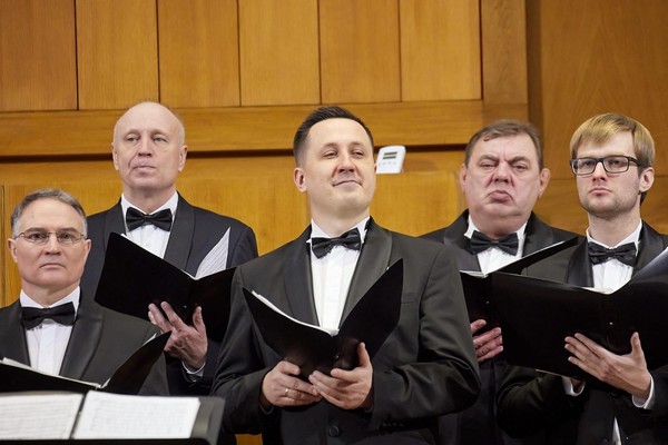 Концерт Олега Смолина и Губернаторского камерного хора