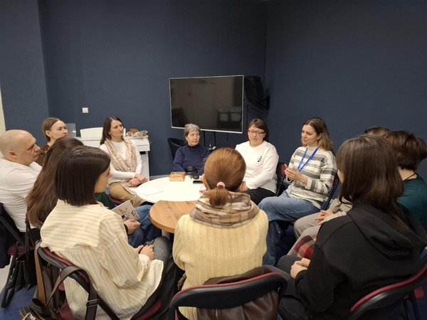 Обсуждение книги Кати Качур «Любимчик Эпохи»