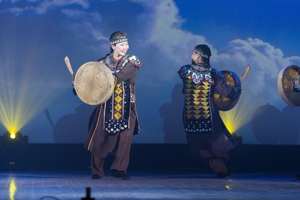 Концертная программа «Под одним солнцем»