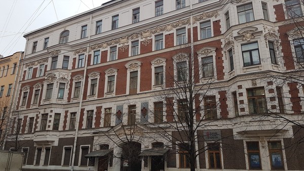 Приятная прогулка по Васильевскому острову в мини-группе