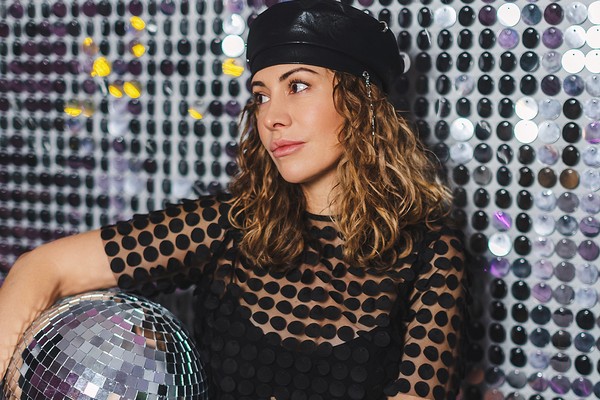 Люся Светлова