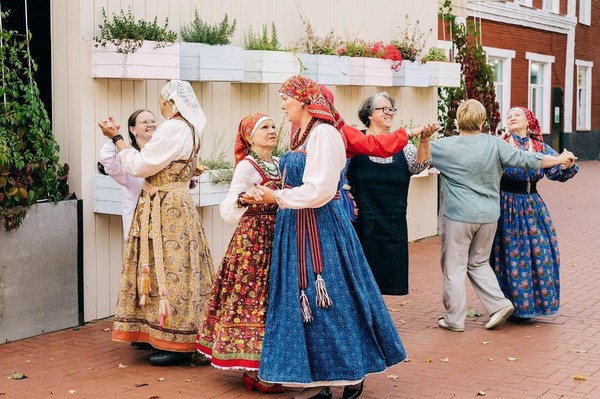 Интерактивная фольклорная хороводно-игровая программа, итоговая вечорка «Красная горка»