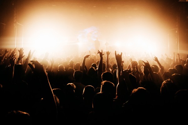 Блогеры vs рэперы: Кто качает зал?