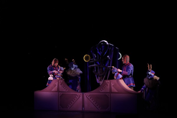 Олень с золотыми рогами