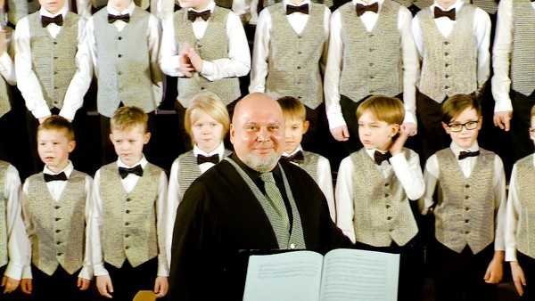 О России петь