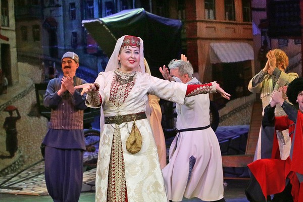 Спектакль «Ханума»