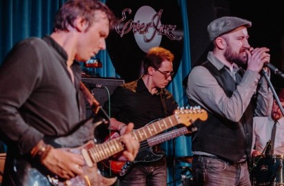 Red Satchel, The Travelling Orchestra, Riverside Trio: Блюз-рок-н-рольная вечеринка