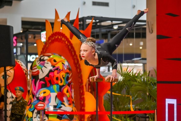 Отчетный концерт эстрадно-цирковой студии «Арлекино»: «Без дублей»