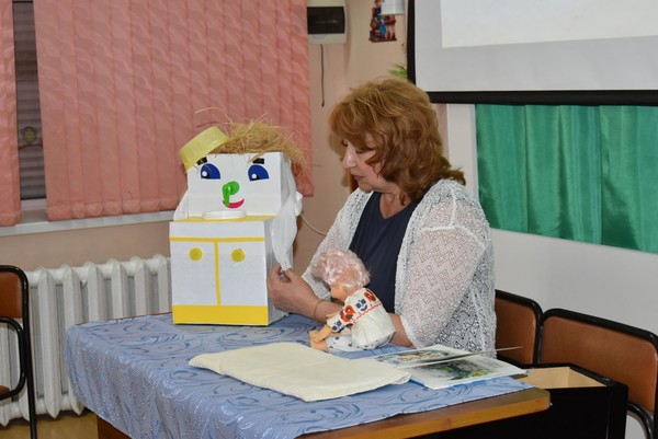 Литературно-игровая программа «У меня зазвонил телефон»