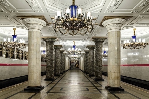 Автово: "Дворцовое" метро, финский аскетизм и "край города". Пешеходная экскурсия