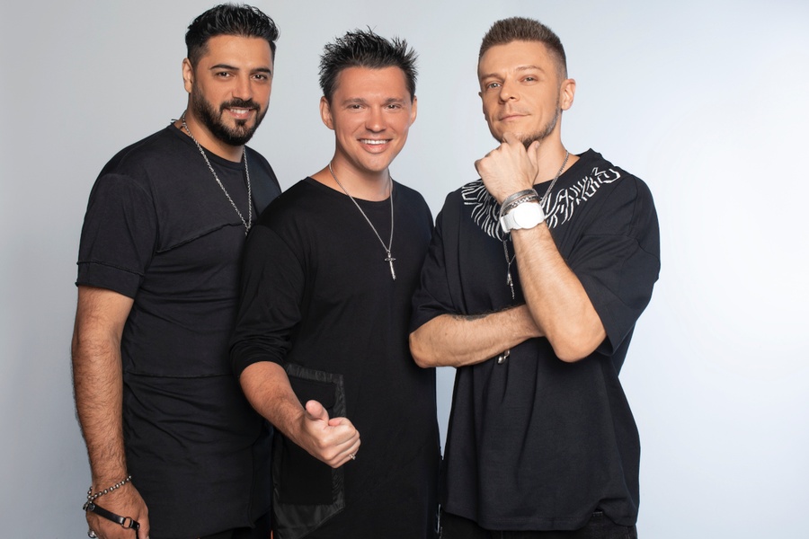 Группа КОРНИ