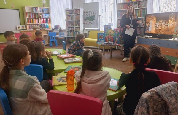 Литературная экспедиция «Костромской терем: Снегурочка ждёт гостей!»