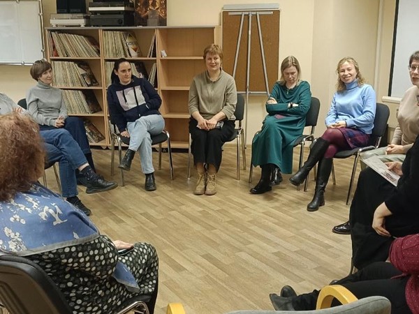 Книжный клуб «Читаю с Добролюбовкой»