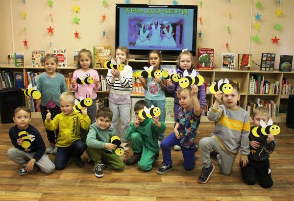 Литературно–игровая программа «Сказки народов России: читаем и играем»