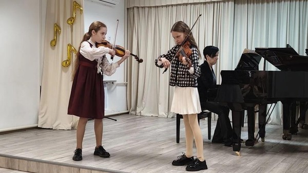 Концерт «Весенние грезы» учащихся класса скрипки
