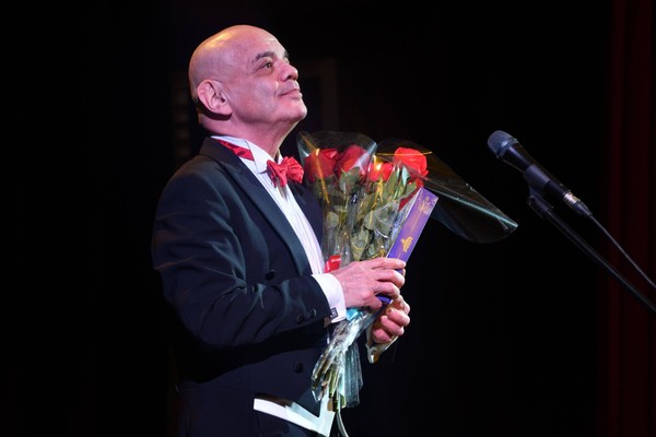 Моноспектакль «Над балаганом небо»