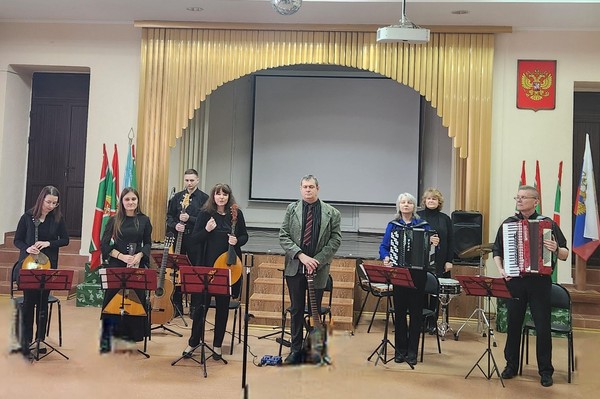 Концертно-образовательная программа «Путешествие по оркестру народных инструментов»