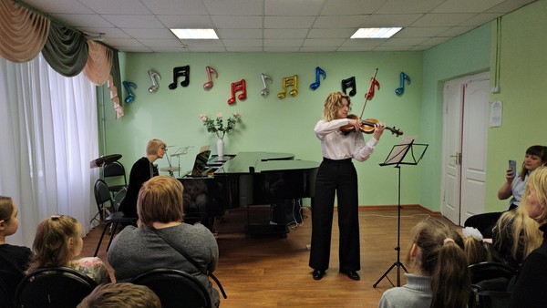 «Вдохновляющие струны мастерства» день открытых дверей