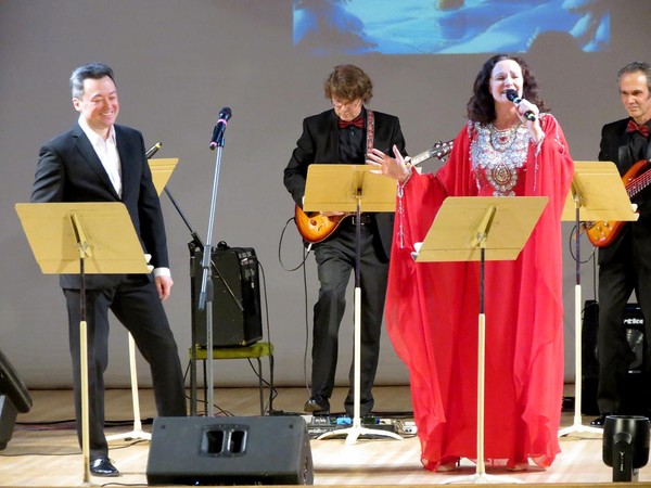 «Ах, как хочется влюбиться»