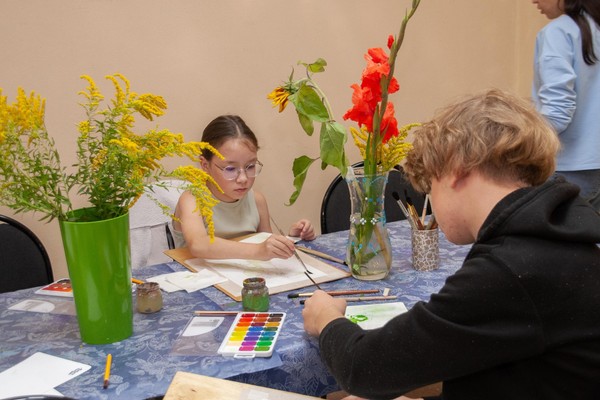 Мастер-класс Инклюзивной творческой лаборатории для подопечных организации «Особая семья»