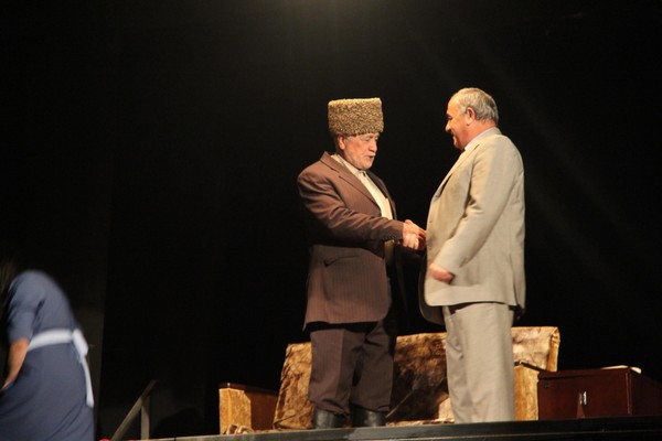 Мастер-класс «Образы без слов: искусство театрального грима»