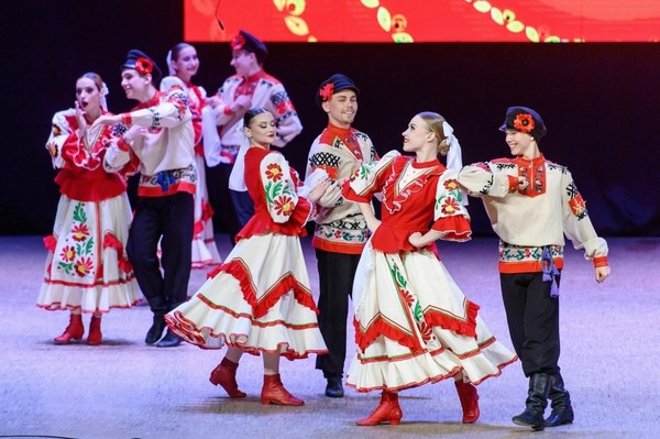 Отчетный концерт ансамбля «Весенние зори»